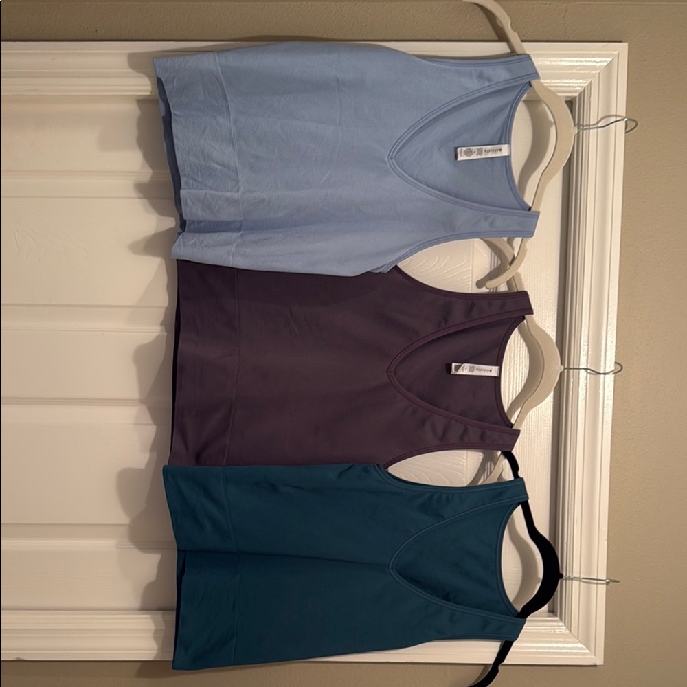 EUC Athleta Aurora tank tops